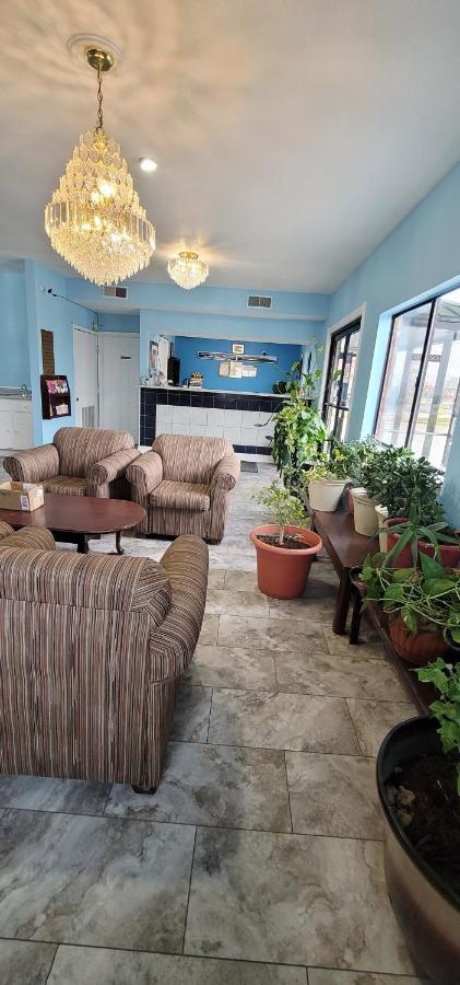 Regency Travel Inn Hayti Ngoại thất bức ảnh