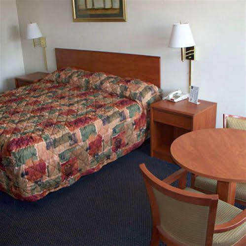 Regency Travel Inn Hayti Phòng bức ảnh